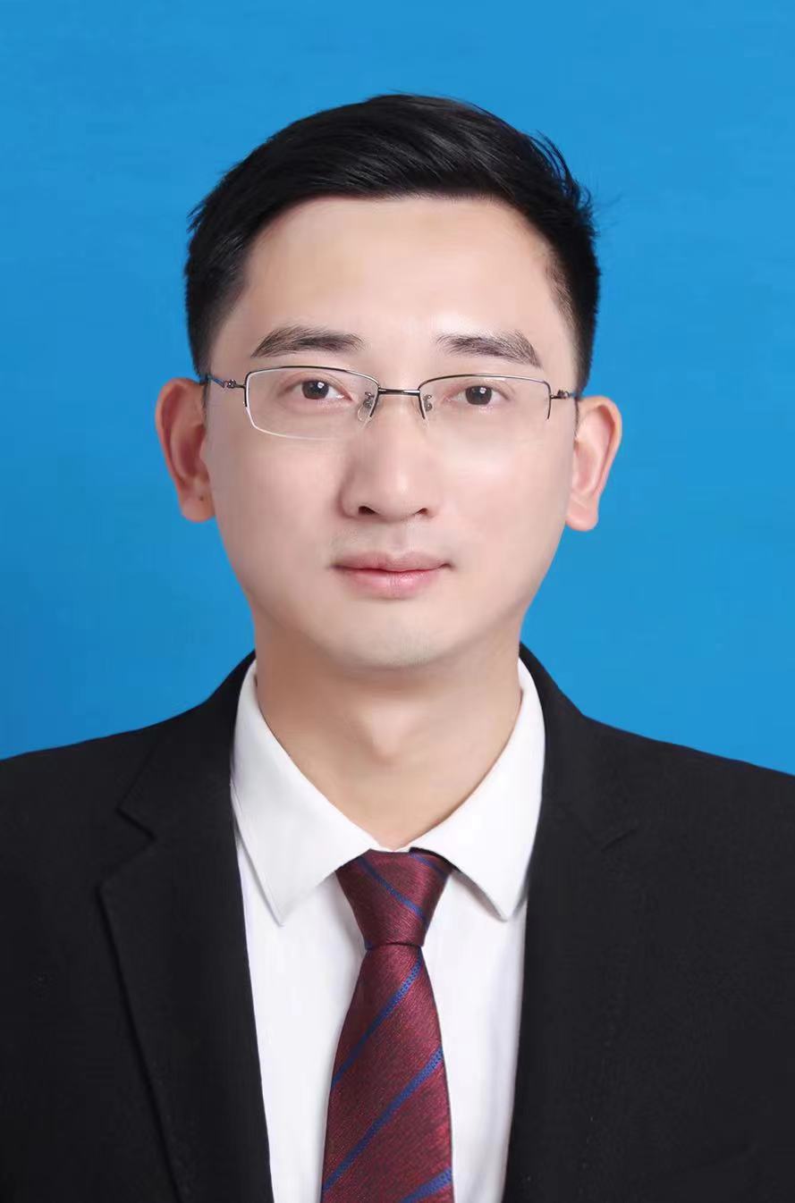 何泓廷
